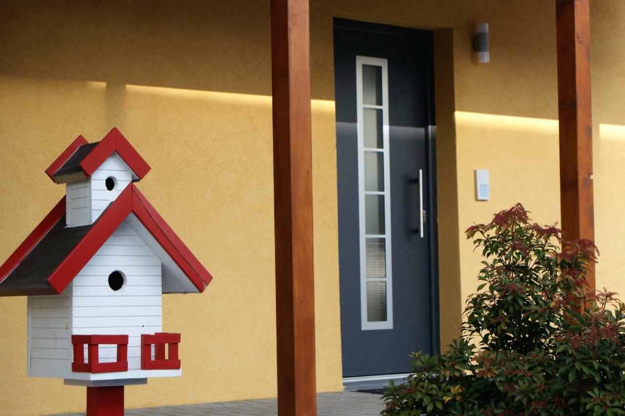 Caro'S Ferienwohnung Haard Exterior photo